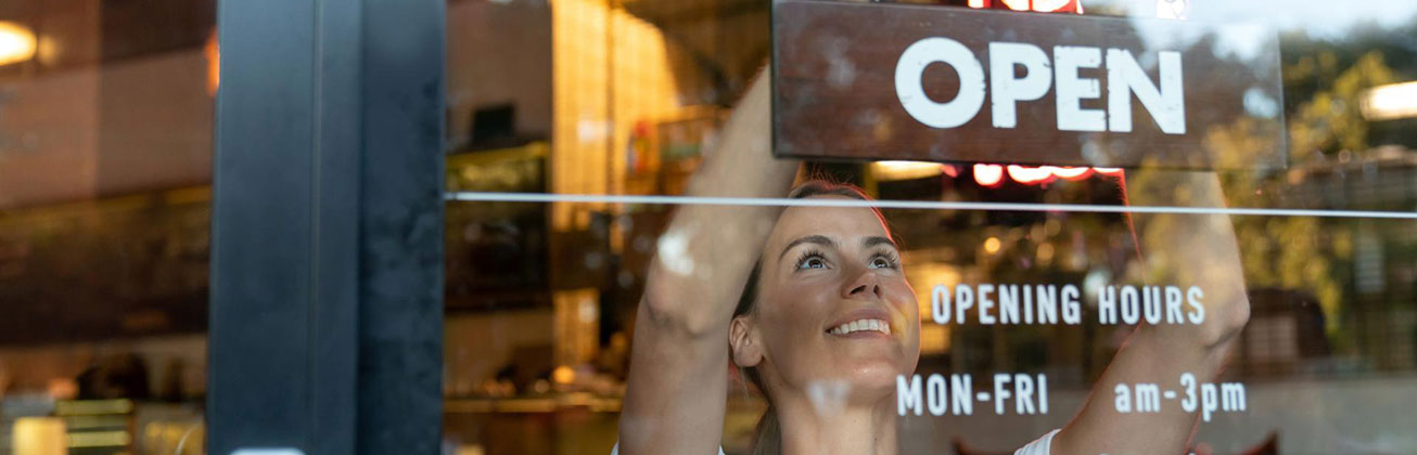 Moodboard CAS Service Business Management mit Sternen