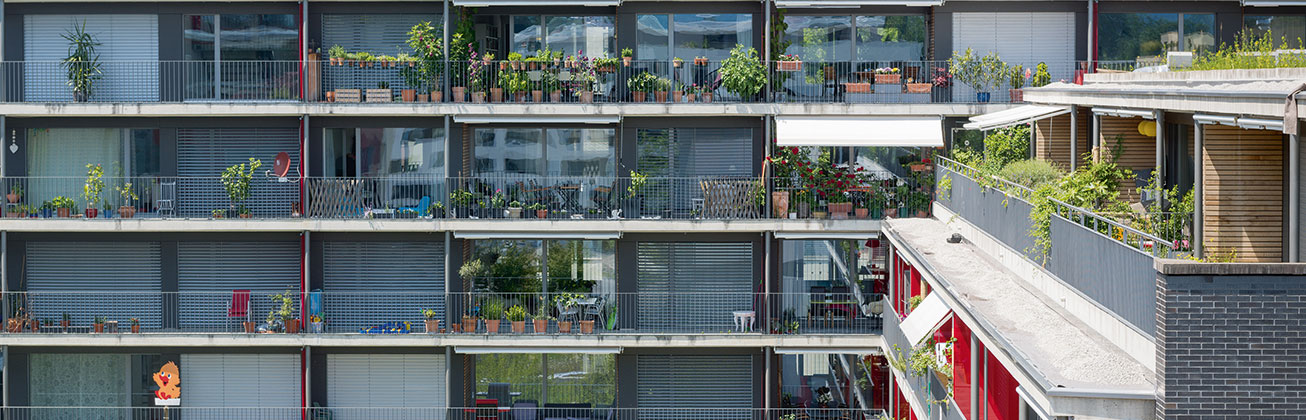 Wohnblock - Sicht auf Balkone