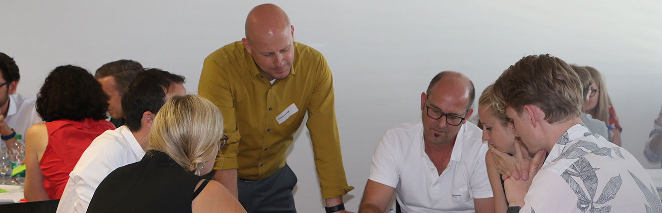 Personen im Gespräch