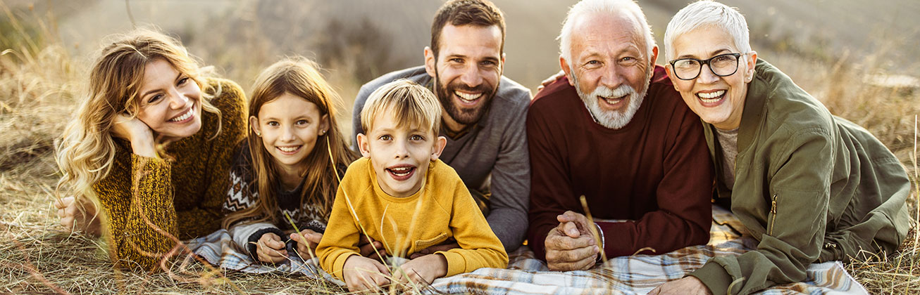 Drei Generationen - Grosseltern, Kinder, Enkelkinder