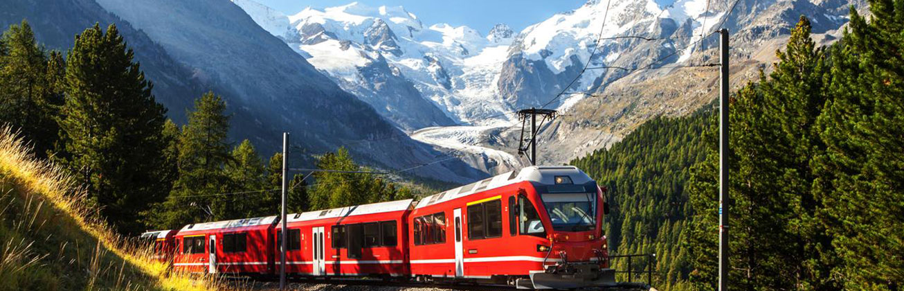 SBB Zug vor Schweizer Bergen