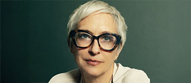 Portrait with Kim Mingo with green background