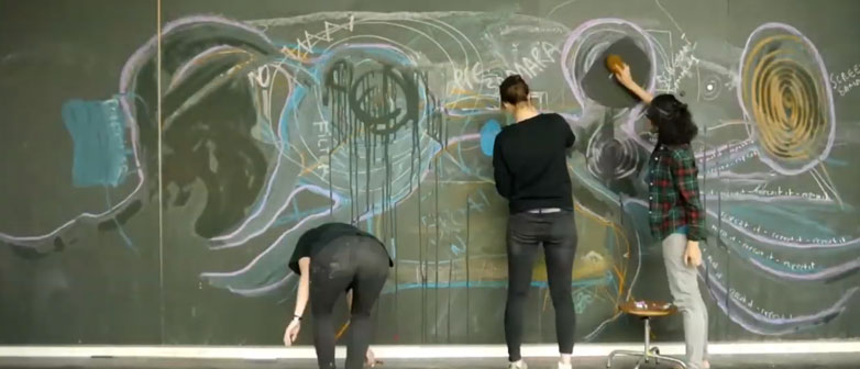 Wiktoria Furrer: «Blackboard Conversation»