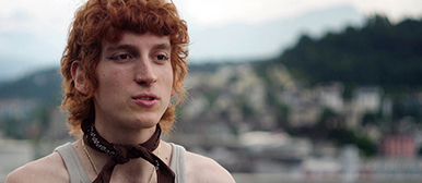 Student beim Interview geben