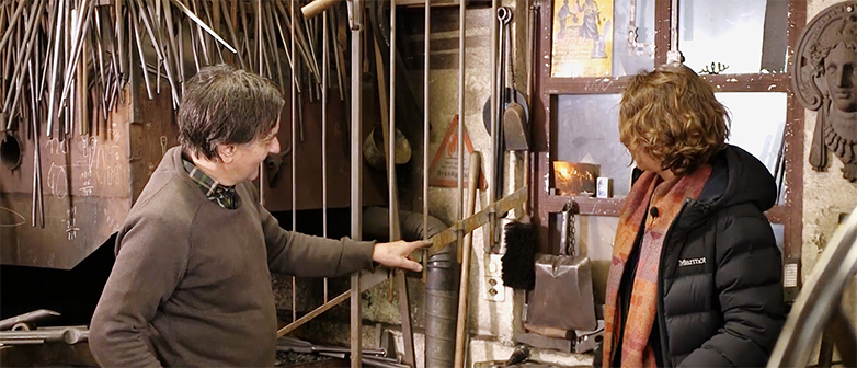 Videostill aus dem Gespräch mit Moritz Häberling in seiner Metallbauwerkstatt