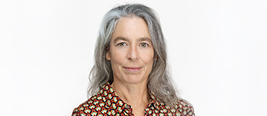 Portrait von Elke Kellner, Dozentin beim Bachelor Creative Transformation der HSLU – Design Film Kunst. 