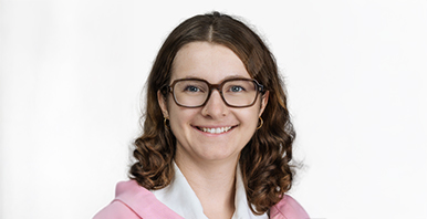 Ein Portrait der Creative Transformation Mitarbeiterin Lena Eberhard.