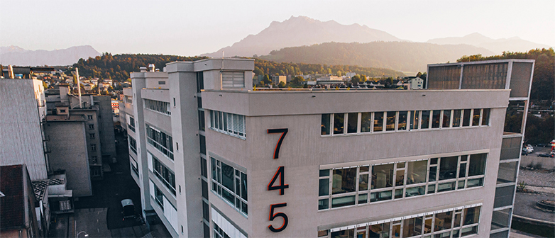  Teaserbild, das den Campups 745 zeigt. Für die Creative Transformation Seite Studium.