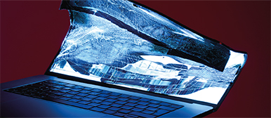 Bild eines kaputten Computer, das auf die Aktuell-Seite des Bachelor Creative Transformation verlinkt. 