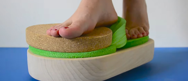 Video of  .|o Balance in home office in use