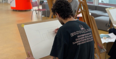 Spatial Design Studierende im Atelier