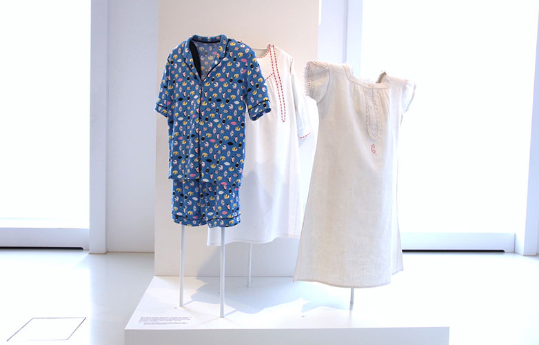Calida-Pyjama im Museum der Kulturen Basel