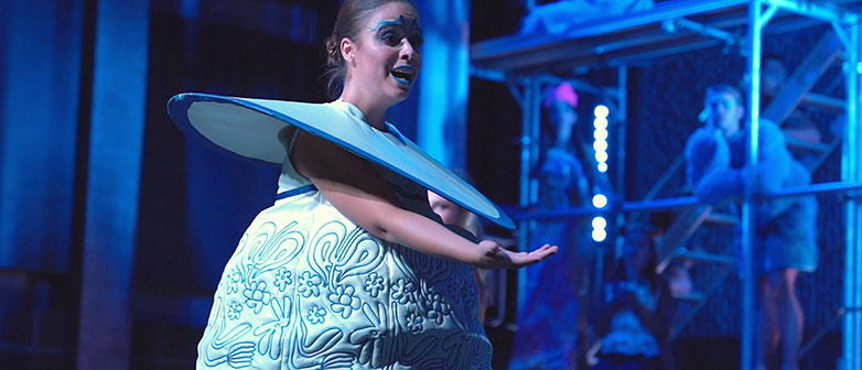 Porzellantassen-Kostüm an der Zauberoper von Ravel