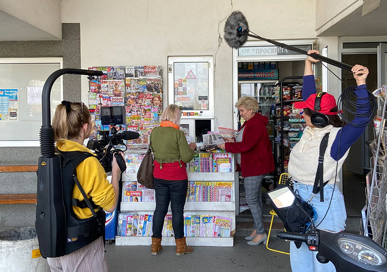 Bachelor Video Filmcrew beim Kiosk
