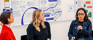 Alumni Talk mit zwei Absolventinnen des Bachelor Design Management