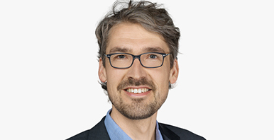 Portrait von Martin Dressler, Dozent beim Master Design der HSLU – Design Film Kunst. 