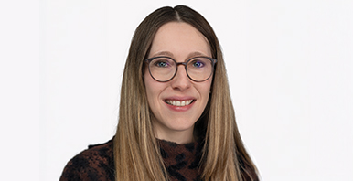 Portrait von Desirée Meier Künstlerische Assistenz beim Master Design der HSLU – Design Film Kunst. 