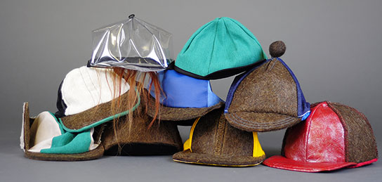 gestapelte Hüte