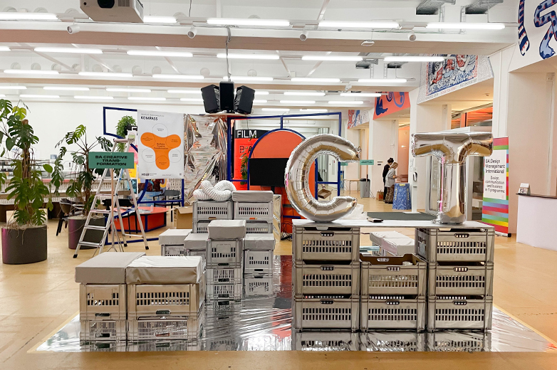 Visuelle Identität, Kommunikationsmittel und Ausstellungseinblicke des Bachelor Creative Transformation der HSLU, mit Printprodukten, Installationen, Workshops und Anwendungen im realen Kontext.