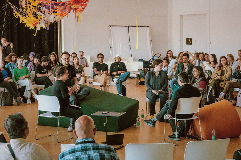 Einblicke in die SDNC: Plakate im öffentlichen Raum, Workshops, Vorträge und Austausch zwischen Teilnehmenden an der Hochschule Luzern – Design Film Kunst.