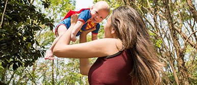 Teaserbild für die Campusseite der HSLU – Design Film Kunst, das zu Studium und Familie weiterführt. 