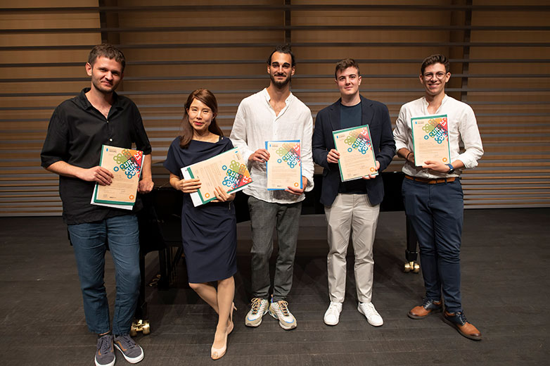 Die ST.ART-PreisträgerInnen (vlnr.): Dominik Zäch, Hye-Yeon Ko, Filippo Valli, José Manuel Vázquez Calatayud, Raúl Sabiote Sánchez