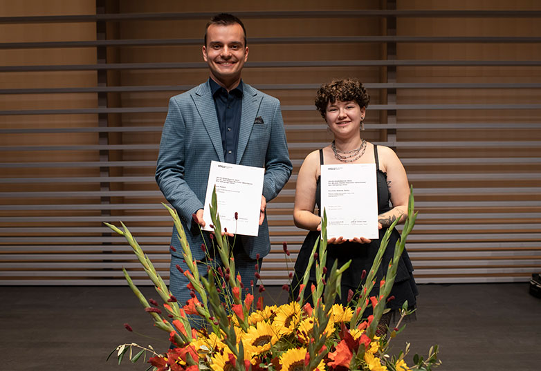 Jure Markić und Nicoline Andrea Janka haben einen Strebi-Gedenkpreis erhalten. Bild: Priska Ketterer