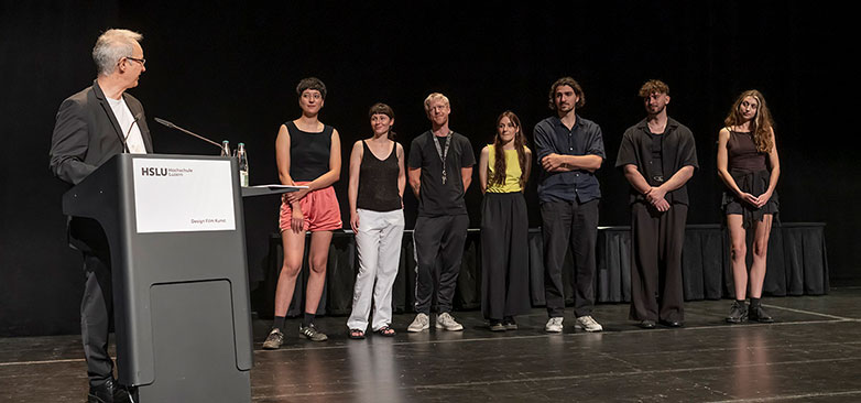 ST.ART-Preis: Pius Strassmann, Melina Hofer, Jana Schlegel, Tobias Ryser, Corina Brändli, Timo Baumann, Ermin Zoronjic, JiyanSchmidiger