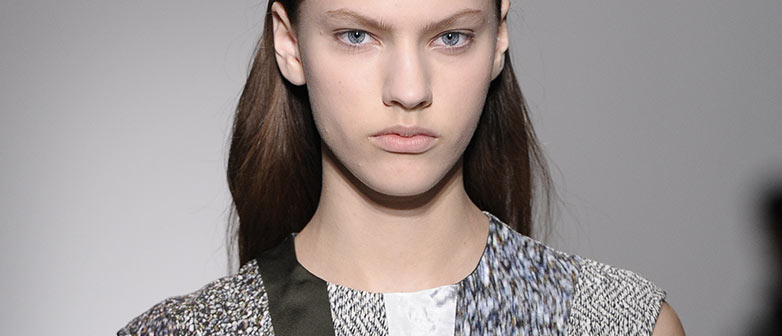 Ein Muster der beiden Luzerner Textildesignerinnen Emanuela Zambon und Cornelia Stahl in der Kollektion von Christian Wijnants.