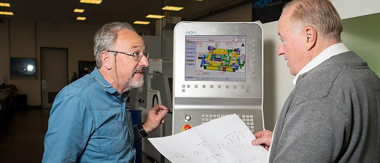 Zeit und Kosten sparen: Martin Jud (links) und sein Team unterstützten die Profin AG von Josef Vogel im Entwicklungsprozess.