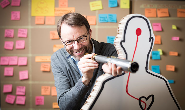 Er hat den ganzheitlichen Manager im Visier – Jan-Erik Baars, Leiter Bachelor Design Management, International. @Angel Sanchez