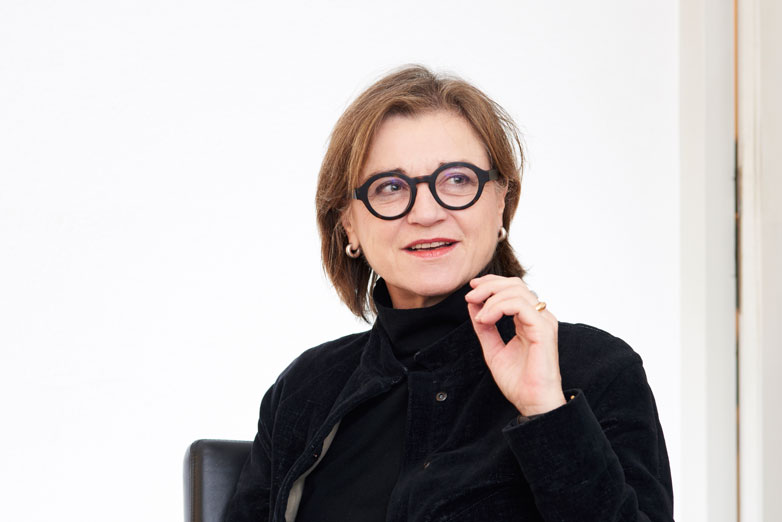 Psychoanalytikerin Ingrid Feigl während des Interviews. Foto: Andreas Schwaiger