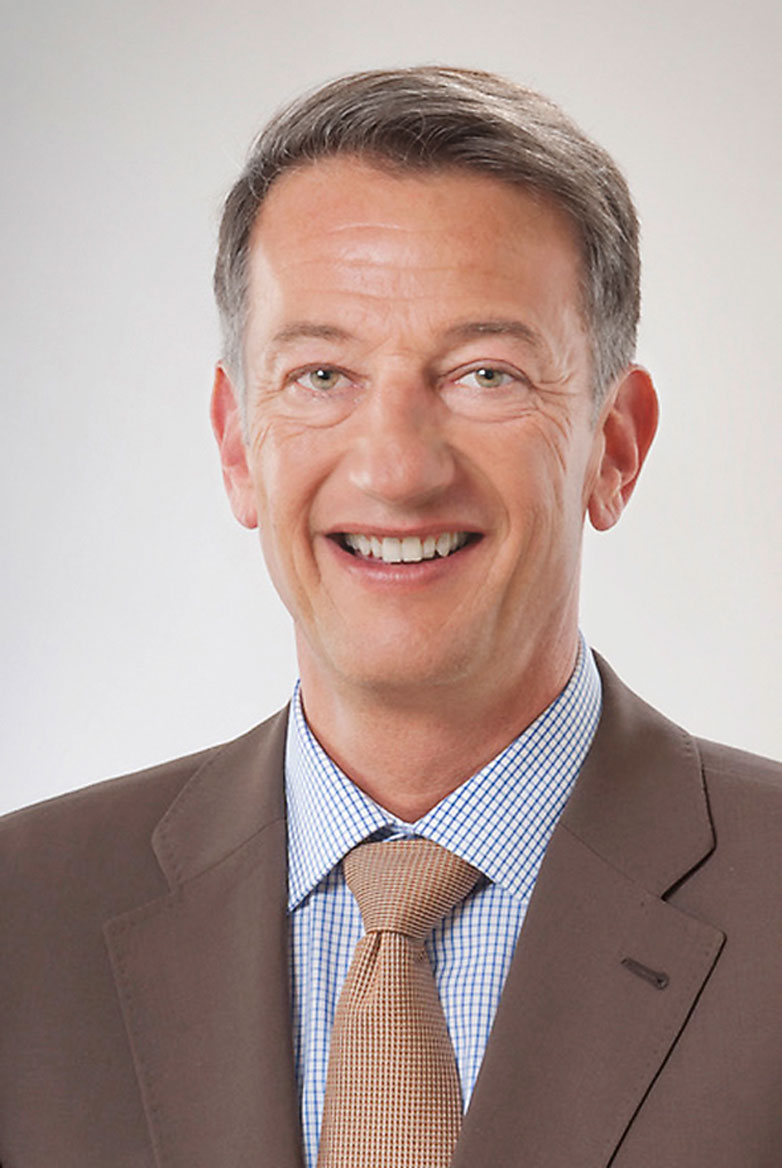 Adrian Pfenniger trat 1989 als Export Manager in die Firma Trisa ein. Er ist seit 2005 CEO und seit 2010 VR-Präsident der Trisa Holding AG.