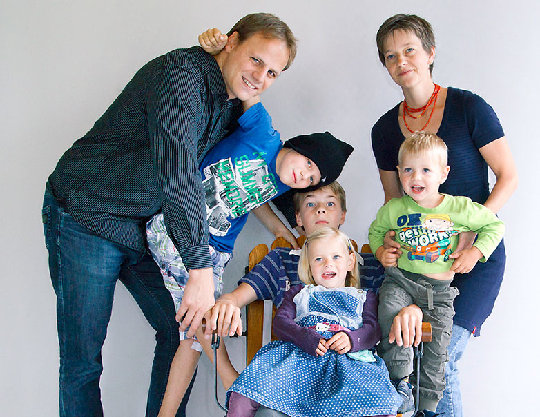 Die neunte Generation: Matthias Pestalozzi und Murel Pestalozzi mit ihren Kindern