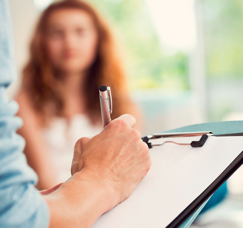 Es braucht eine angstfreie und entspannte Atmosphäre, damit ein Kind zu erzählen beginnt.