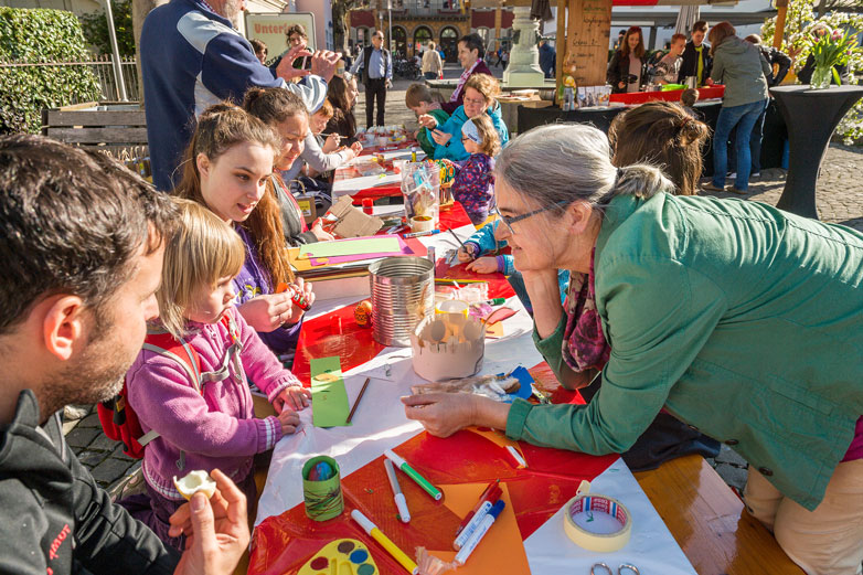 Lebendige Dörfer mit Treffpunkten für Jung und Alt sind als Wohnstandorte attraktiv.