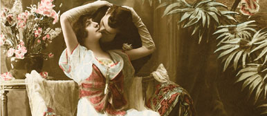 Eine Postkarte aus dem Jahr 1916 zeigt ein junges Paar auf einem Tanzabend. Foto: Mary Evans Picture Library 2017/ Fotolia