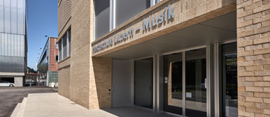 Eingang des Departements Musik
