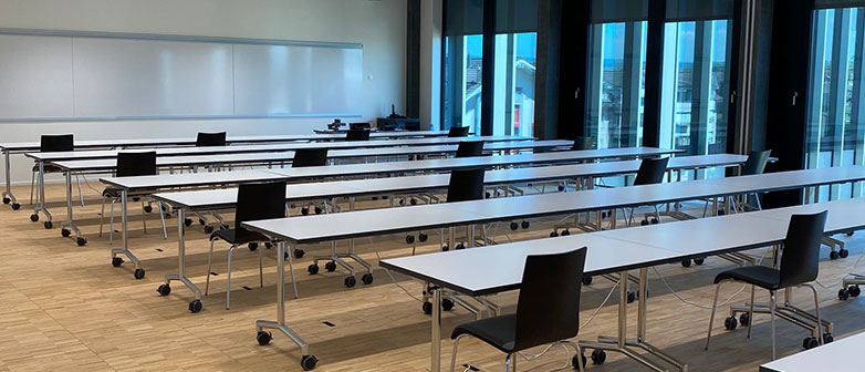 Unterrichtszimmer-sehr-gross