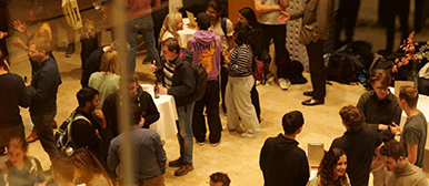 Teilnehmer des AI Industrie Events beim Networking