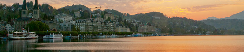Blick über den Vierwaldstättersee auf die Stadt Luzern