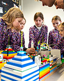 Mädchen an der First Lego League