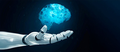 Roboterhand, auf der ein digitales Gehirn schwebt