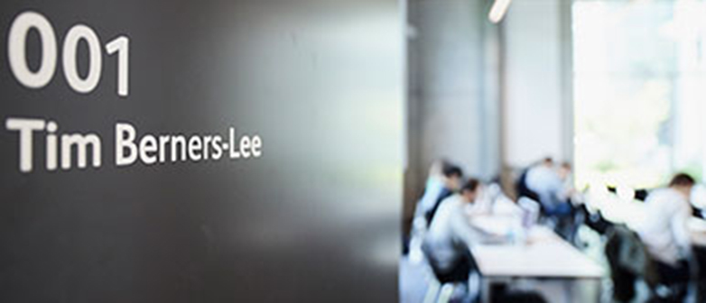 Türschild Konferenzraum Tim Berners-Lee