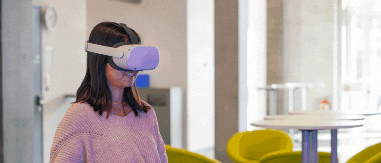 Personen mit VR-Brillen