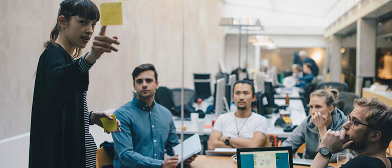 Gruppe engagierter Menschen