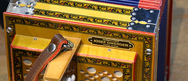 Bildausschnitt des Volksmusikensembles Alpini Vernähmlassig