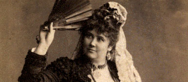 Portrait der Sängerin Minnie Hauk. 