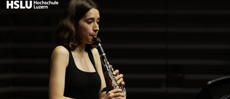 Ona Carvajal Mata, Klarinette