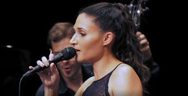 Die Jazz-Sängerin Cinzia Catania. 